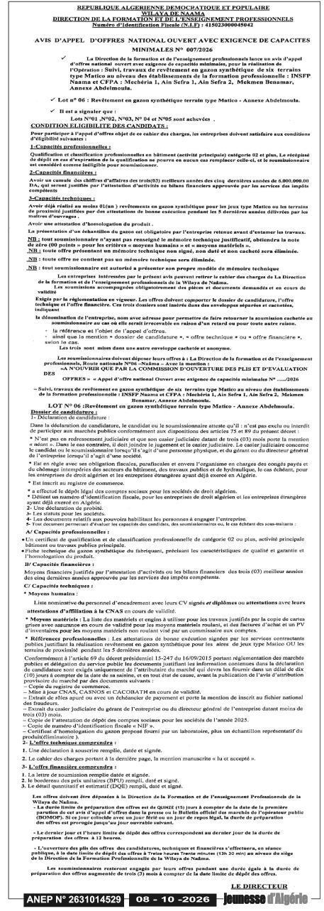 Travaux de revêtement en gazon synthétique pour six terrains type Matins dans des établissements de formation professionnelle